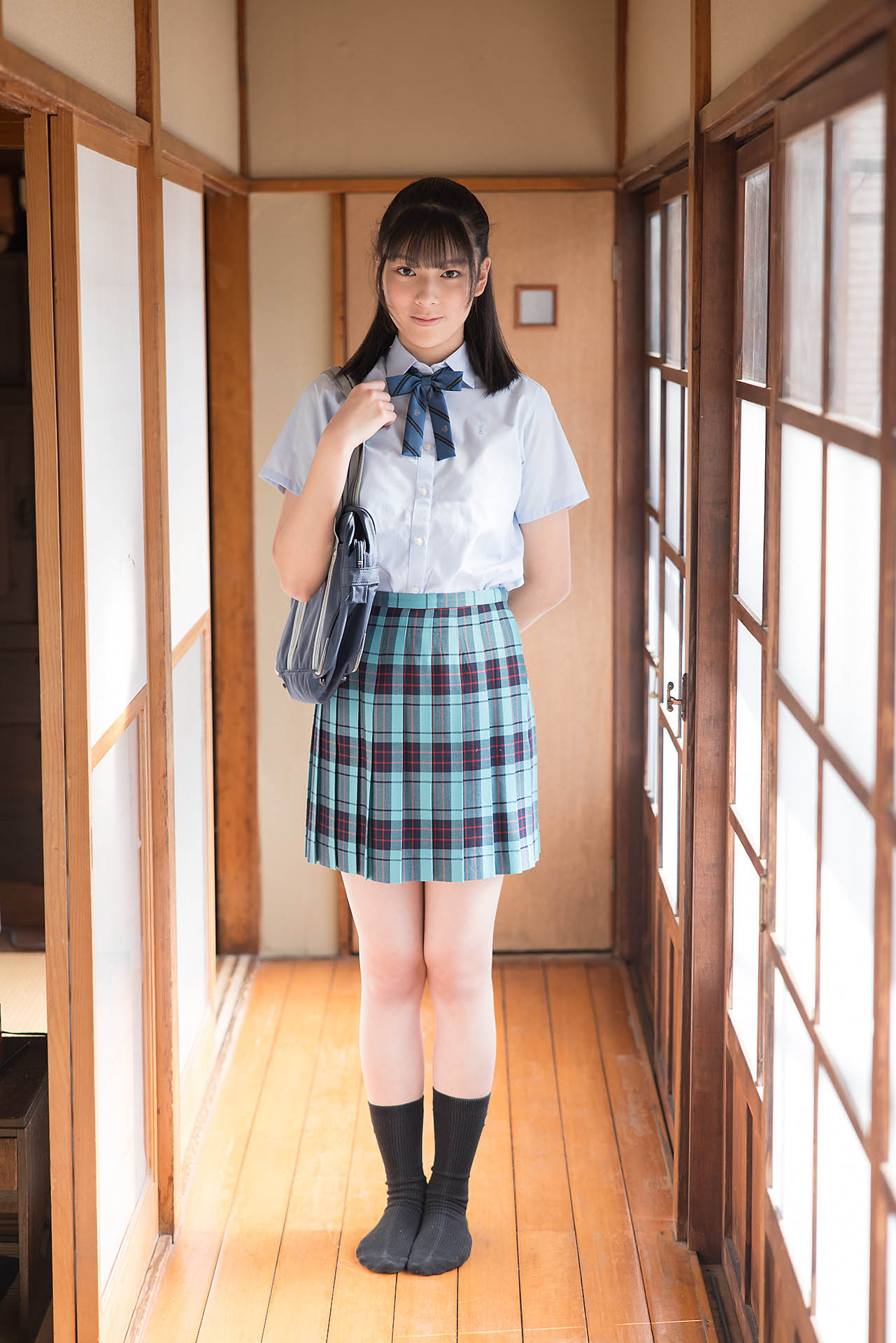 p_eyu7_01_009.jpg
