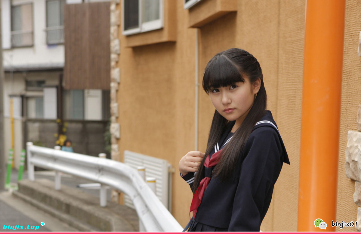 Ai Shoji - 東海林藍.jpg