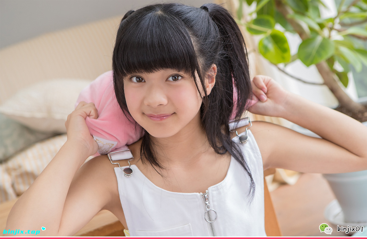 Saria Natsume 夏目咲莉愛.jpg